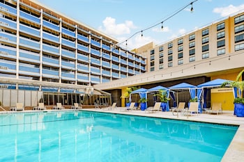 Pool (outdoor) at Four Points By Sheraton Los Angeles Intl Airport