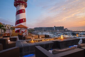 Outdoor pool, cabanas (surcharge), pool umbrellas - Tesoro Los Cabos (Cabo San Lucas)