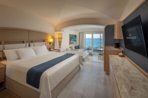 Superior Ocean Front Suite - Kids & Teens Free