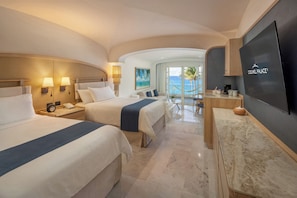 Superior Ocean View Suite - Kids & Teens Free | Literie de qualité, lit avec matelas à plateau-coussin