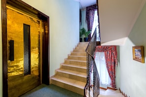 Staircase - Hotel Diplomate (Geneva)