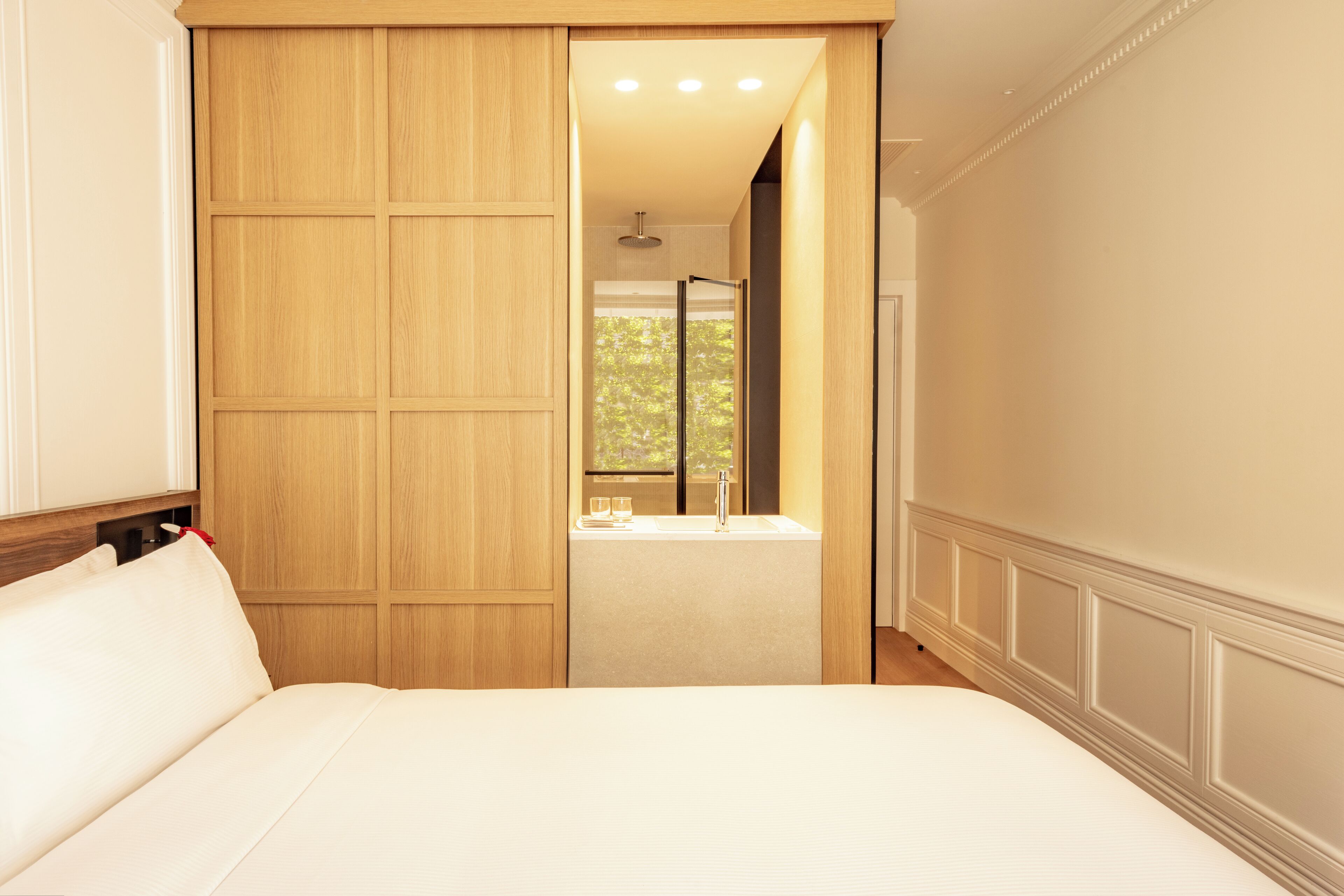 Photo - The Caesar Hotel