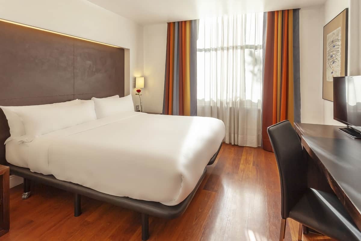 1 bedroom, premium bedding, down comforters, in-room safe