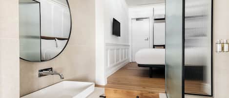 1 camera, biancheria da letto di alta qualità, copriletto in piuma