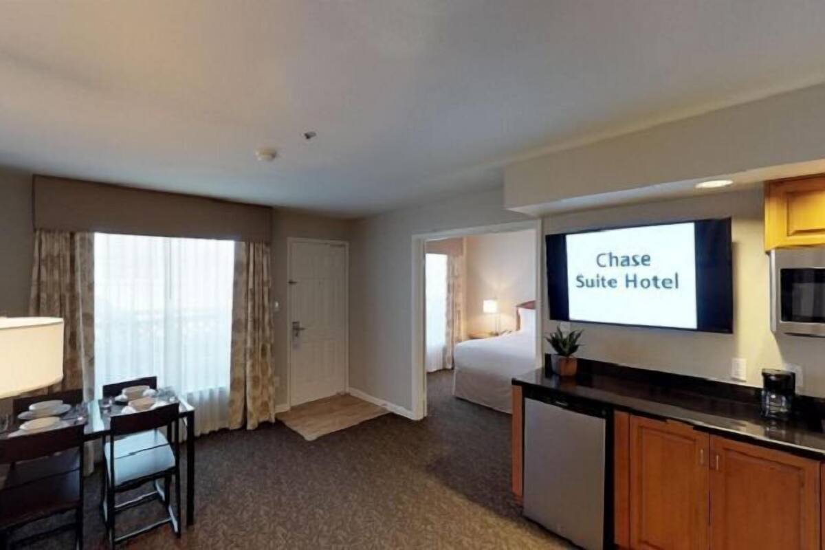 1 bedroom, premium bedding, pillowtop beds, in-room safe