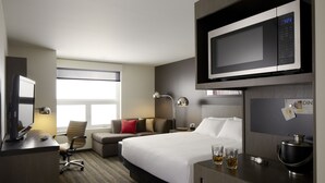 Guest Room キングベッド 1 台