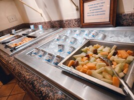Desayuno de autoservicio incluido todos los días