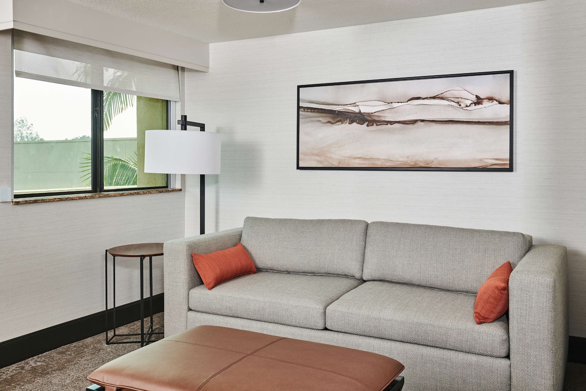 1 bedroom, in-room safe, desk, laptop workspace