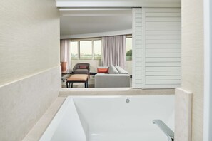 Suite, 1 Bedroom, Jetted Tub