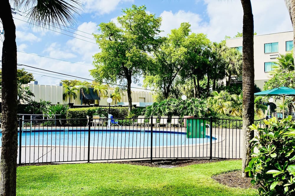 luxury hotels in Fort Lauderdale