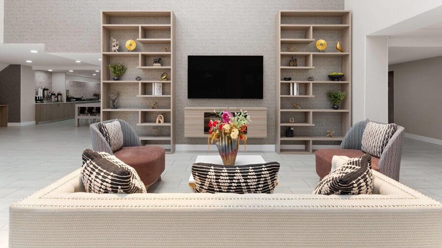 La Quinta Inn & Suites by Wyndham Ft Lauderdale Cypress Cr