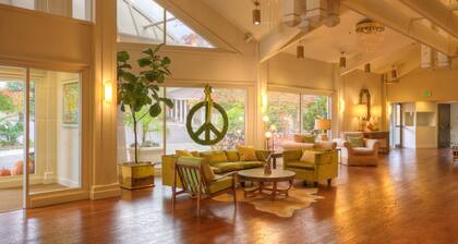 Ashland Hills Hotel & Suites