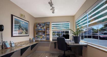 Quality Inn & Suites Medford Airport