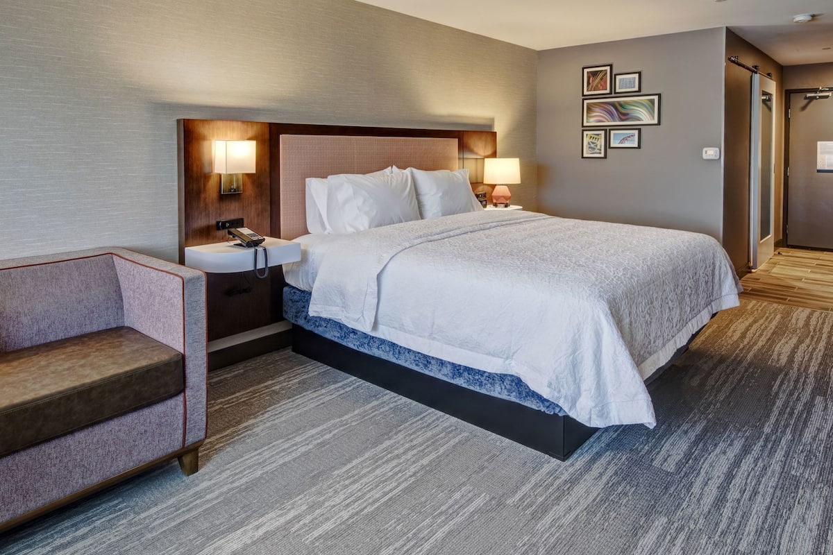 Premium bedding, pillow-top beds, in-room safe, desk