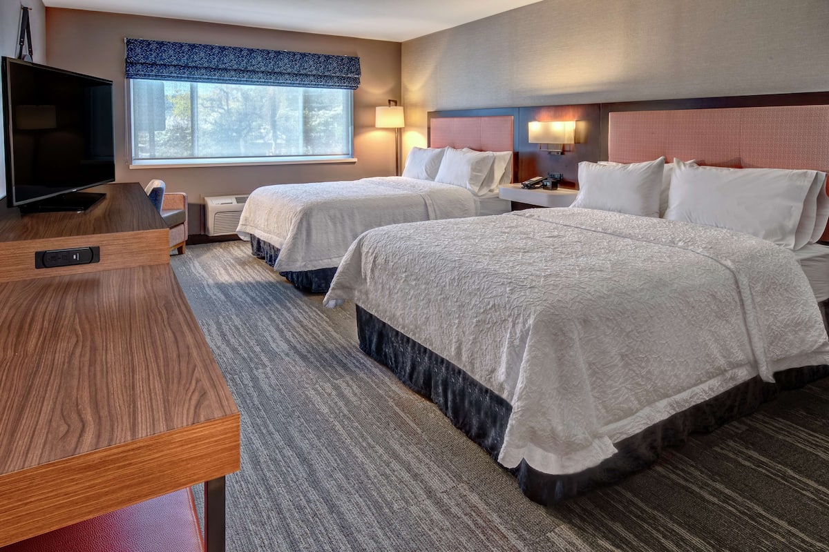 Ropa de cama de alta calidad y camas con pillow-top