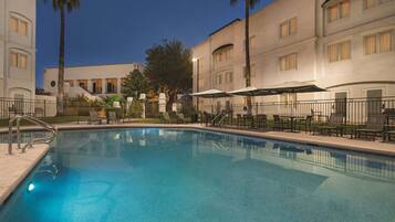 Outdoor pool, open 9 AM to 7:00 PM, sun loungers