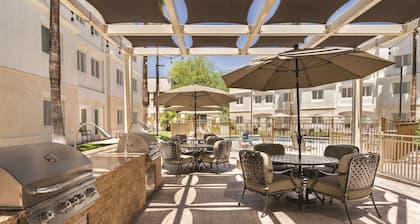 Homewood Suites by Hilton Tucson/St. Philip's Plaza Univ