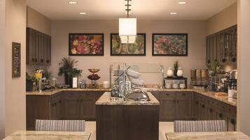 Free daily buffet breakfast