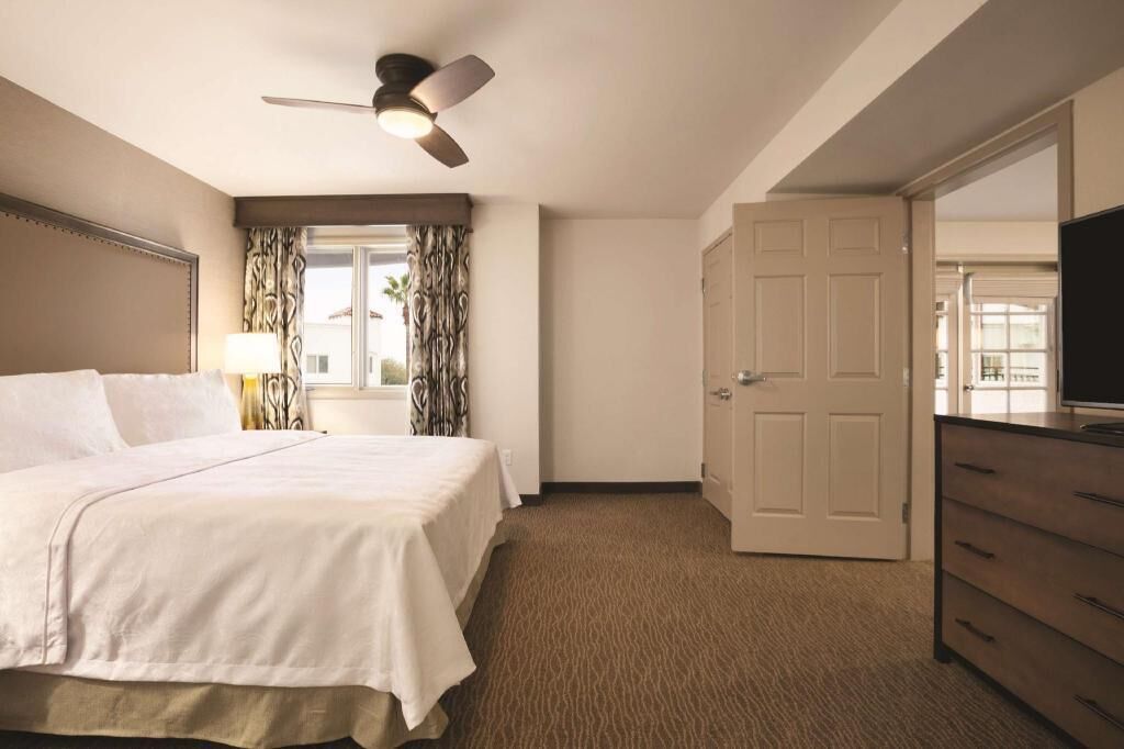 In-room safe, desk, rollaway beds, free WiFi
