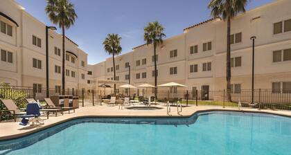 Homewood Suites by Hilton Tucson/St. Philip's Plaza Univ