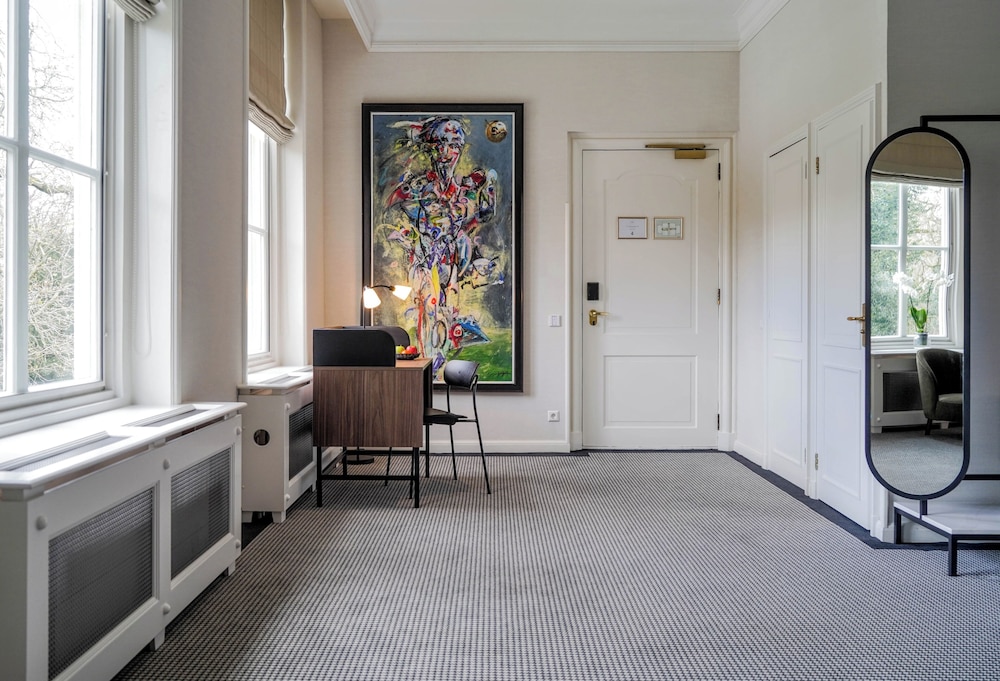 Relais & Chateaux - Central Park Voorburg by null