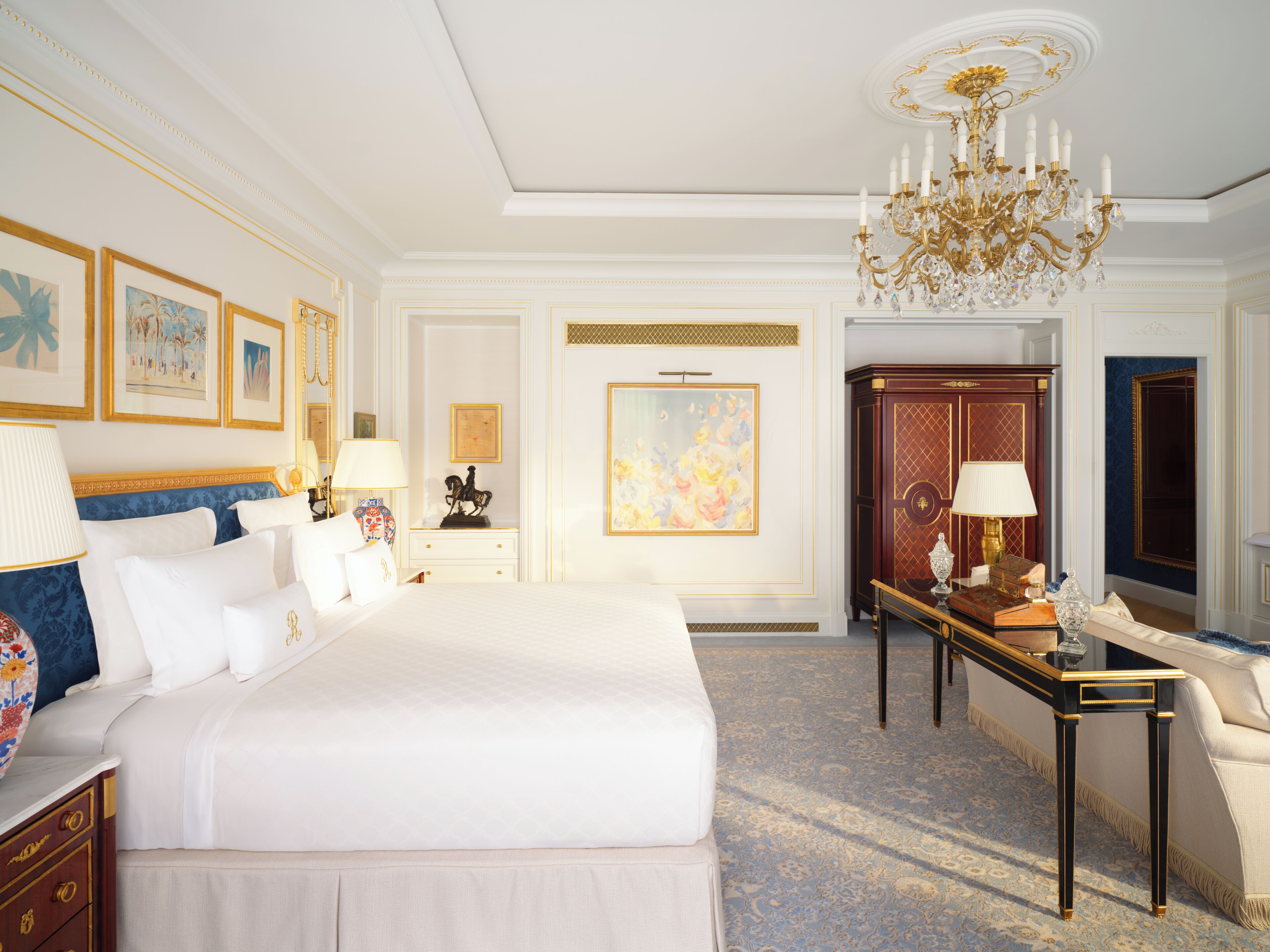 Junior-Suite | Allergikerbettwaren, Minibar, Zimmersafe, Schreibtisch