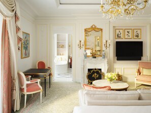 Hypo-allergenic bedding, minibar, in-room safe, desk - The Ritz London (London)