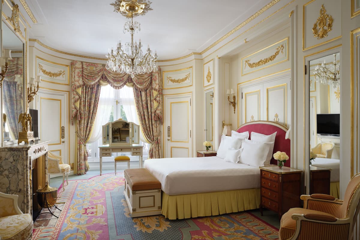 Suite (The Trafalgar) | 1 bedroom, hypo-allergenic bedding, minibar, in-room safe