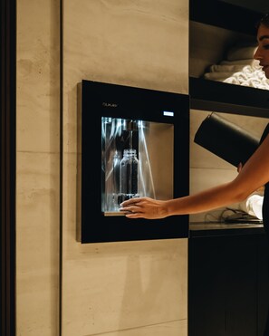Fitness facility - Vogue Hotel Montreal Downtown, Curio Collection by Hilton (Montreal)