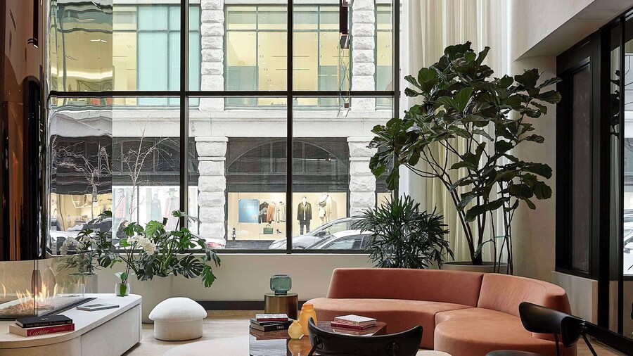 Vogue Hotel Montreal Downtown, Curio Collection by Hilton