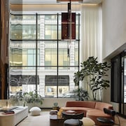 Vogue Hotel Montreal Downtown, Curio Collection by Hilton