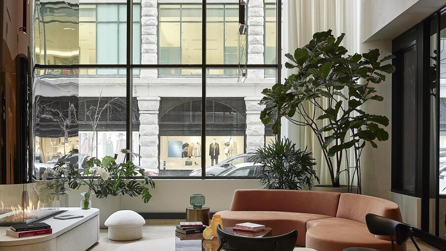 Vogue Hotel Montreal Downtown, Curio Collection by Hilton