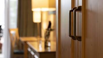 Premium bedding, minibar, in-room safe, desk