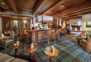 2 bars/lounges - Maritim TitiseeHotel Titisee - Neustadt (Titisee-Neustadt)