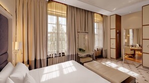 ห้องเพรสซิเดนเชียลสวีท | 1 ห้องนอน, เครื่องนอนระดับพรีเมียม, มินิบาร์, ตู้นิรภัยในห้องพัก