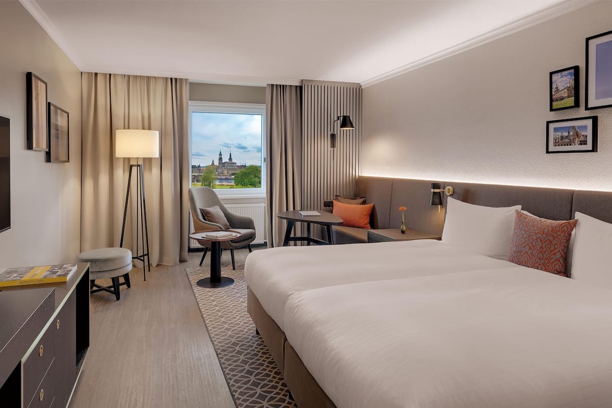 1 bedroom, premium bedding, minibar, in-room safe