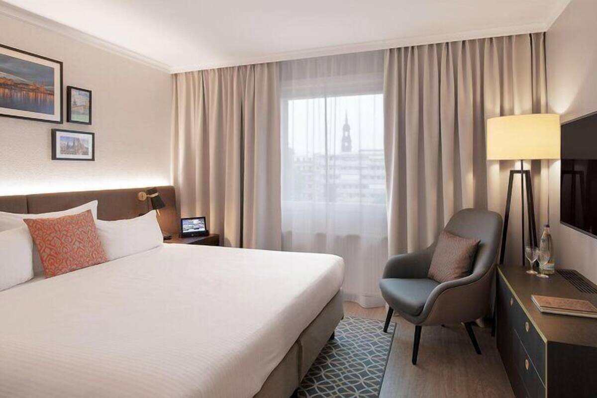 Standard Room | Premium bedding, in-room safe, desk, soundproofing