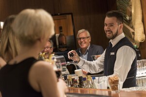 Bar (in der Unterkunft)