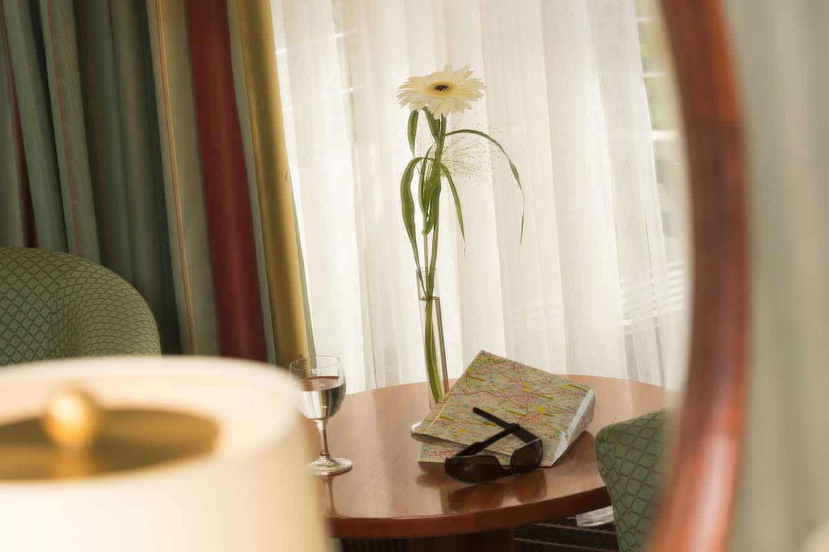1 bedroom, premium bedding, in-room safe, desk