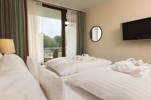 Junior-Suite | Hochwertige Bettwaren, Zimmersafe, Schreibtisch, kostenloses WLAN