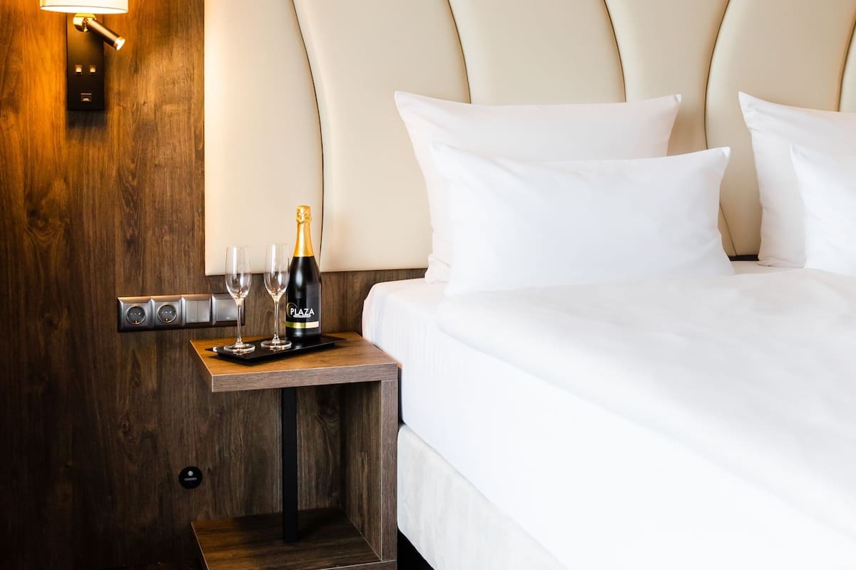 Economy Room | Hypo-allergenic bedding, in-room safe, individually decorated, desk