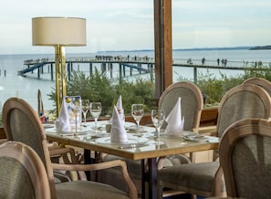 3 restaurants; breakfast, lunch, and dinner served - Maritim Seehotel Timmendorfer Strand (Timmendorfer Strand)