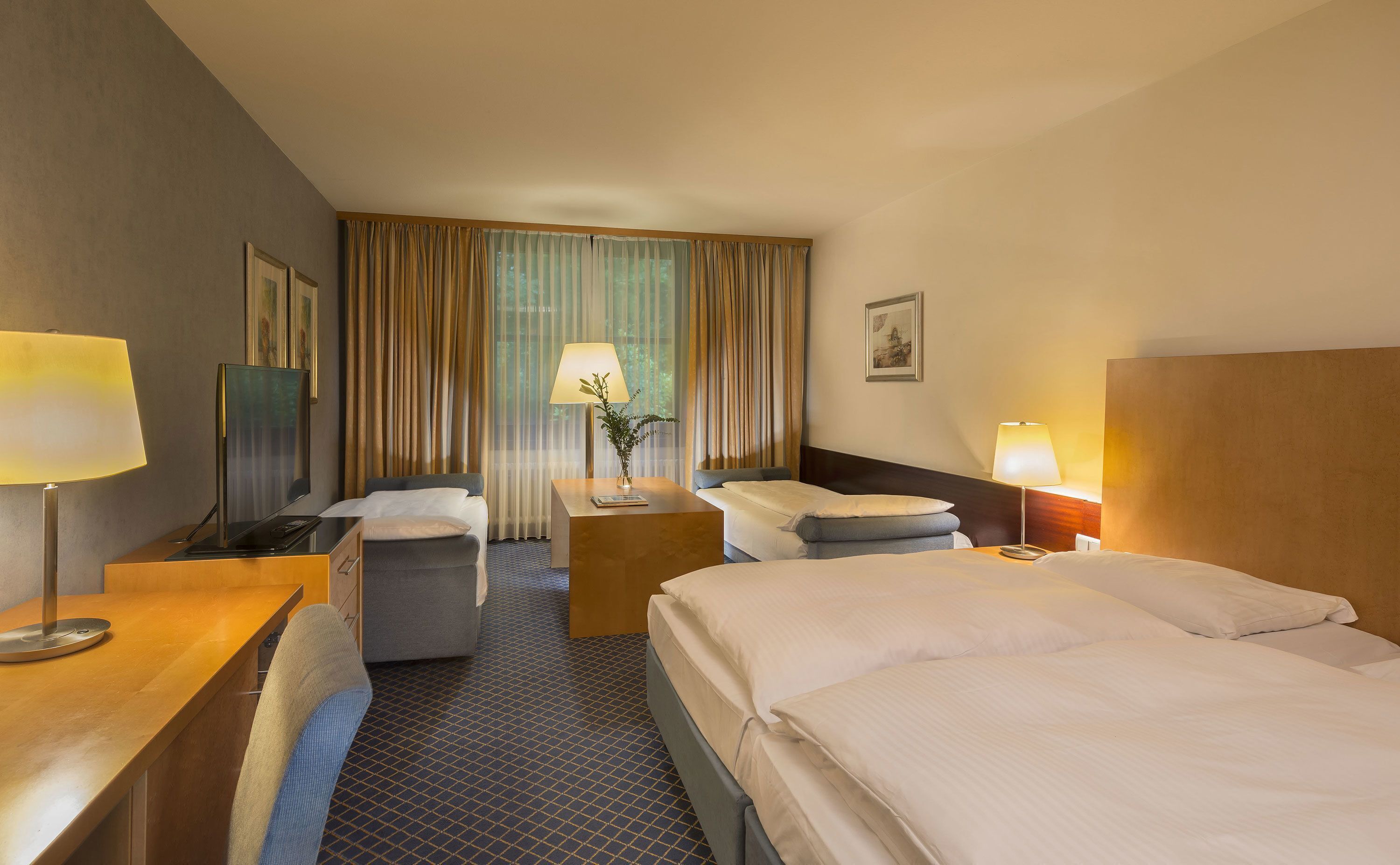 Premium bedding, minibar, in-room safe, desk