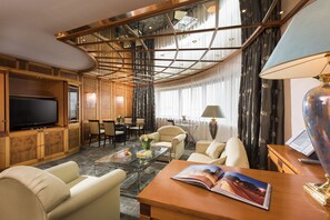 Luxury Suite | 1 bedroom, hypo-allergenic bedding, in-room safe, desk