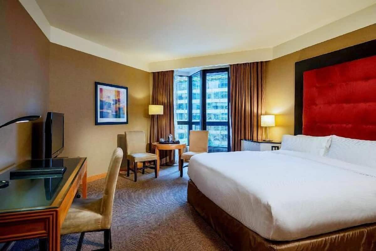 1 bedroom, hypo-allergenic bedding, down comforters, in-room safe