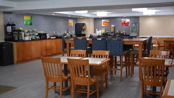 Free daily buffet breakfast
