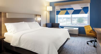 Holiday Inn Express Hyannis -Cape Cod