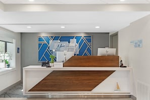 Exterior - Holiday Inn Express Hyannis Cape Cod by IHG (Hyannis)