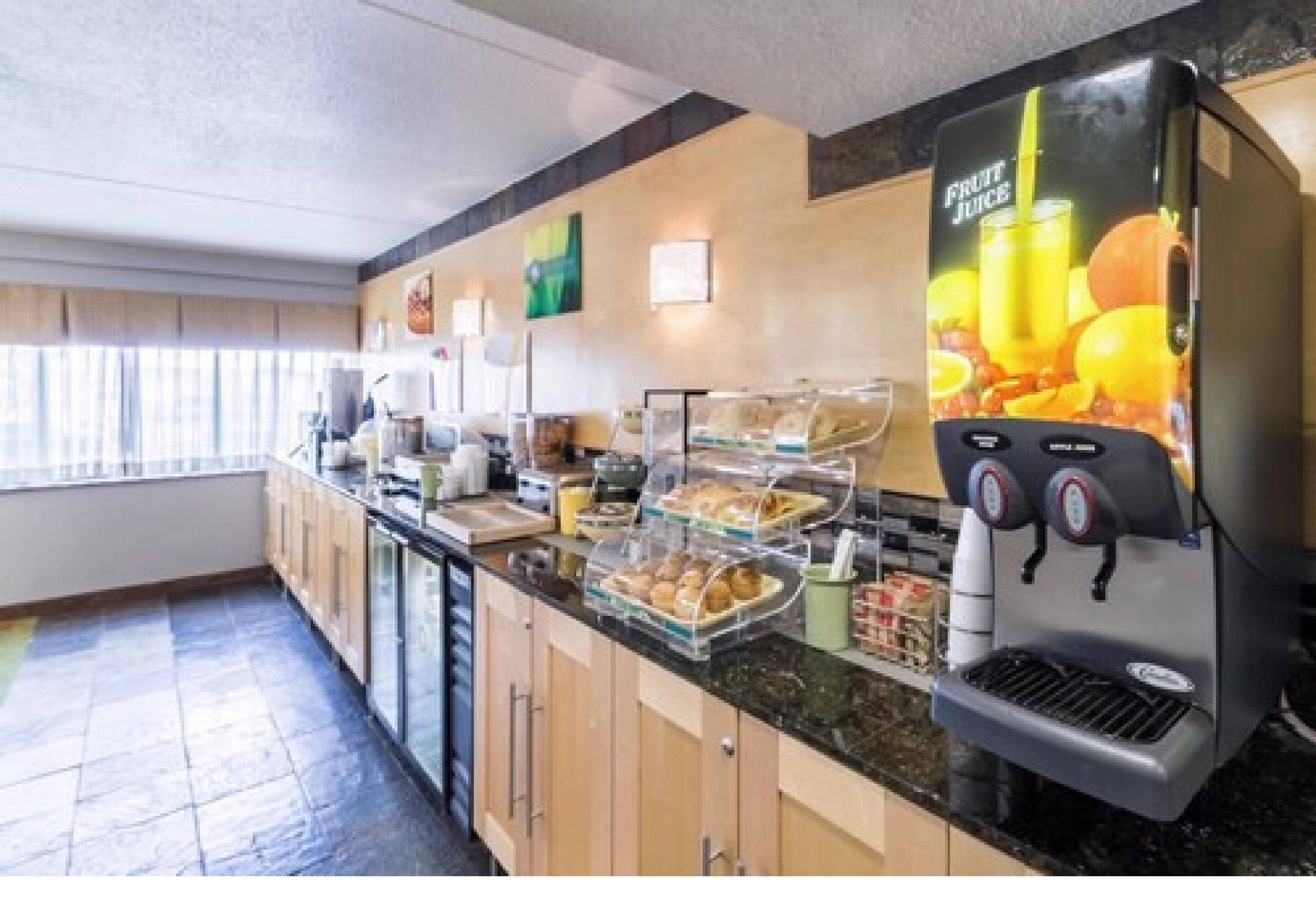 free daily full breakfast