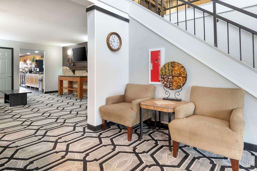 Quality Inn & Suites Mayo Clinic Area Reviews, Deals & Photos 2025